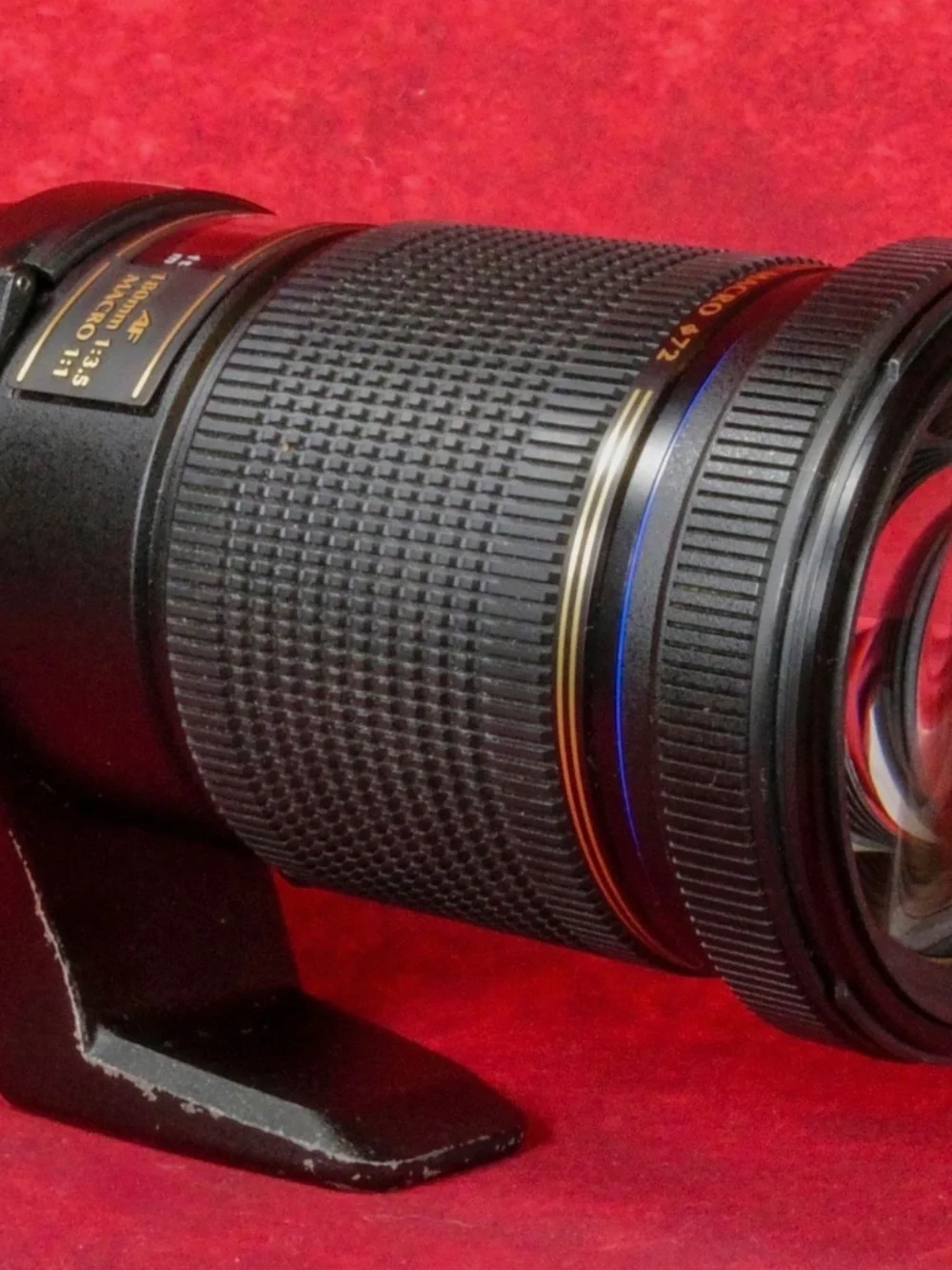 Tamron SP AF 180mm Macro f/3.5 -w/Hood and Tripod Foot-Nikon Mount